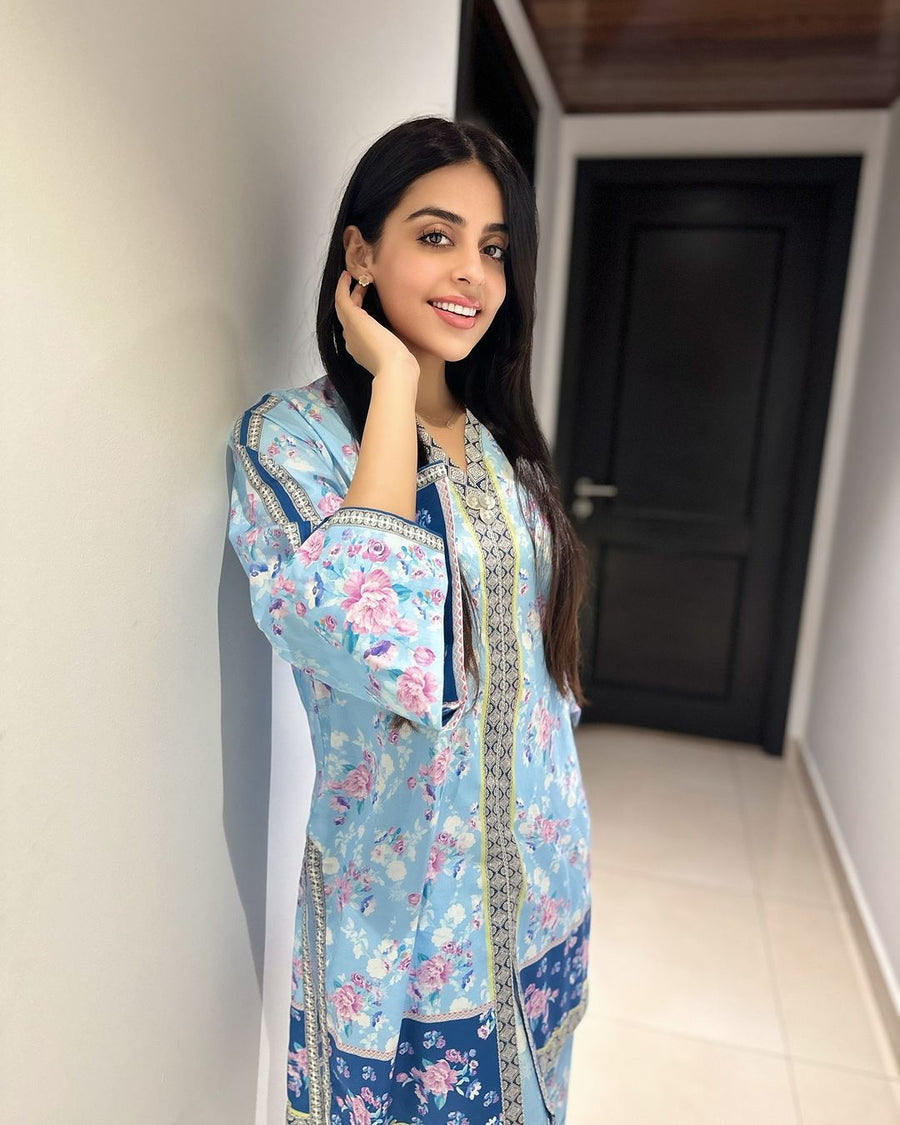 BLUE MEADOW - SERENITY IN BLOOM